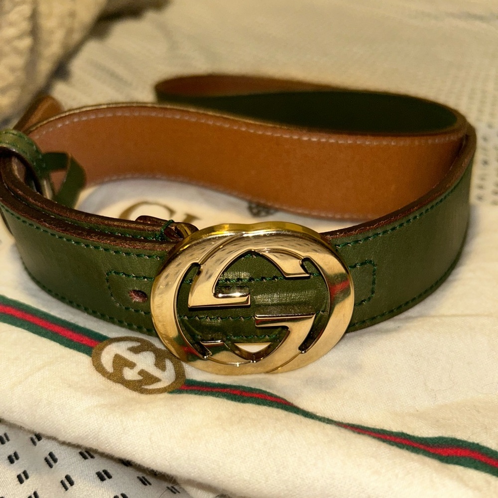 Green Gucci belt